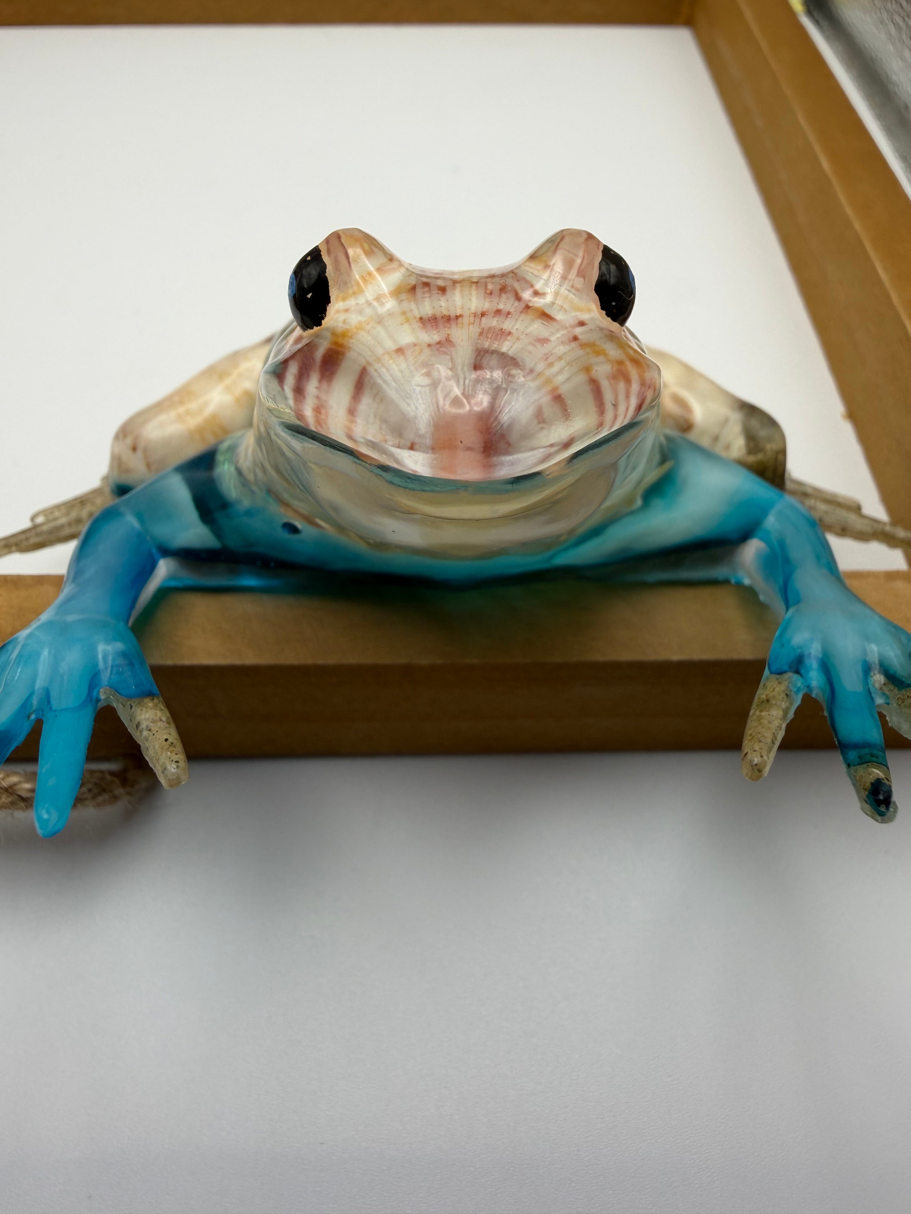 Sandy Beach Resin Frog