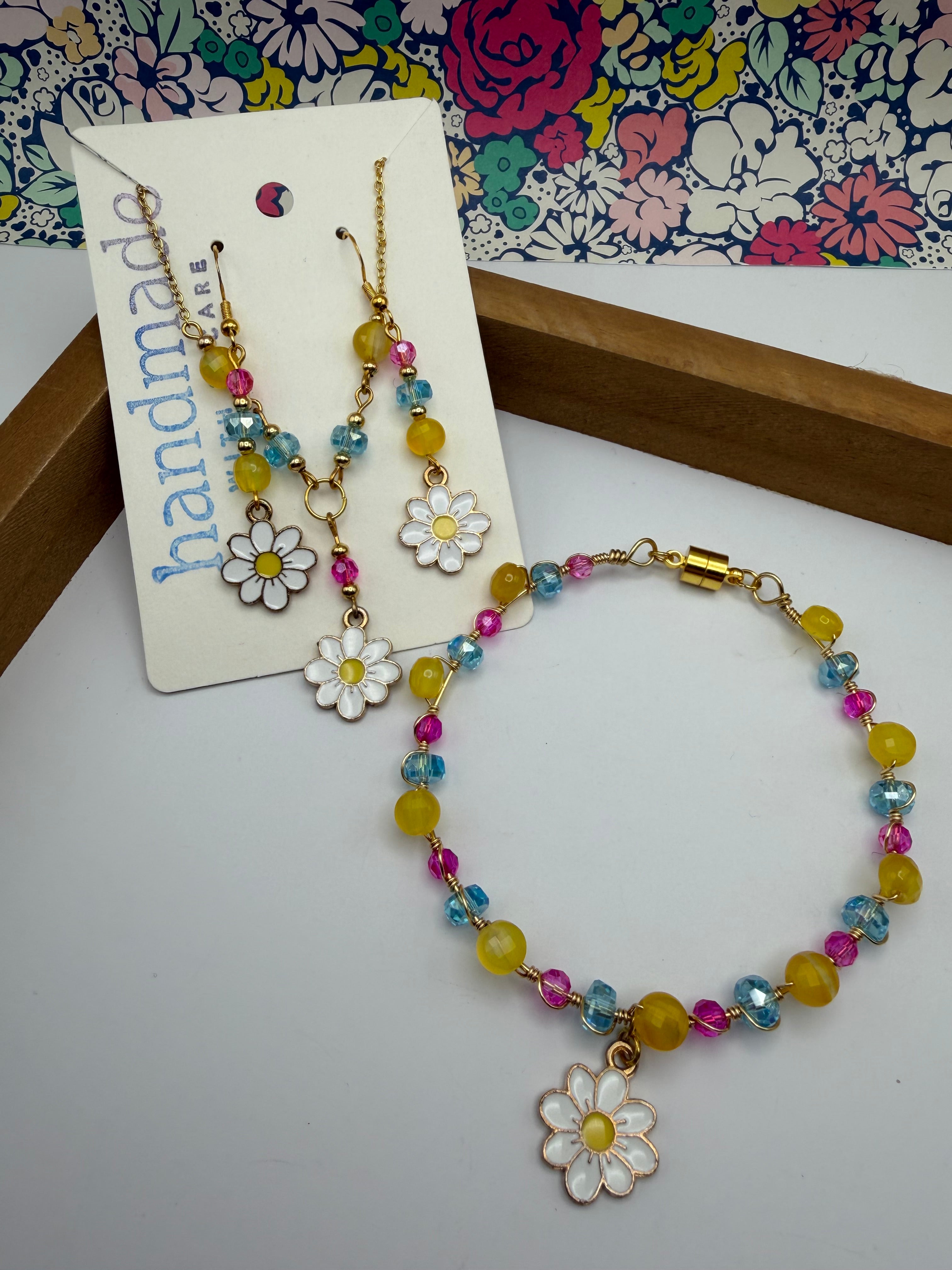 Sparkling Summer Daisy Full Set (Necklace, Earrings, and Bracelet)