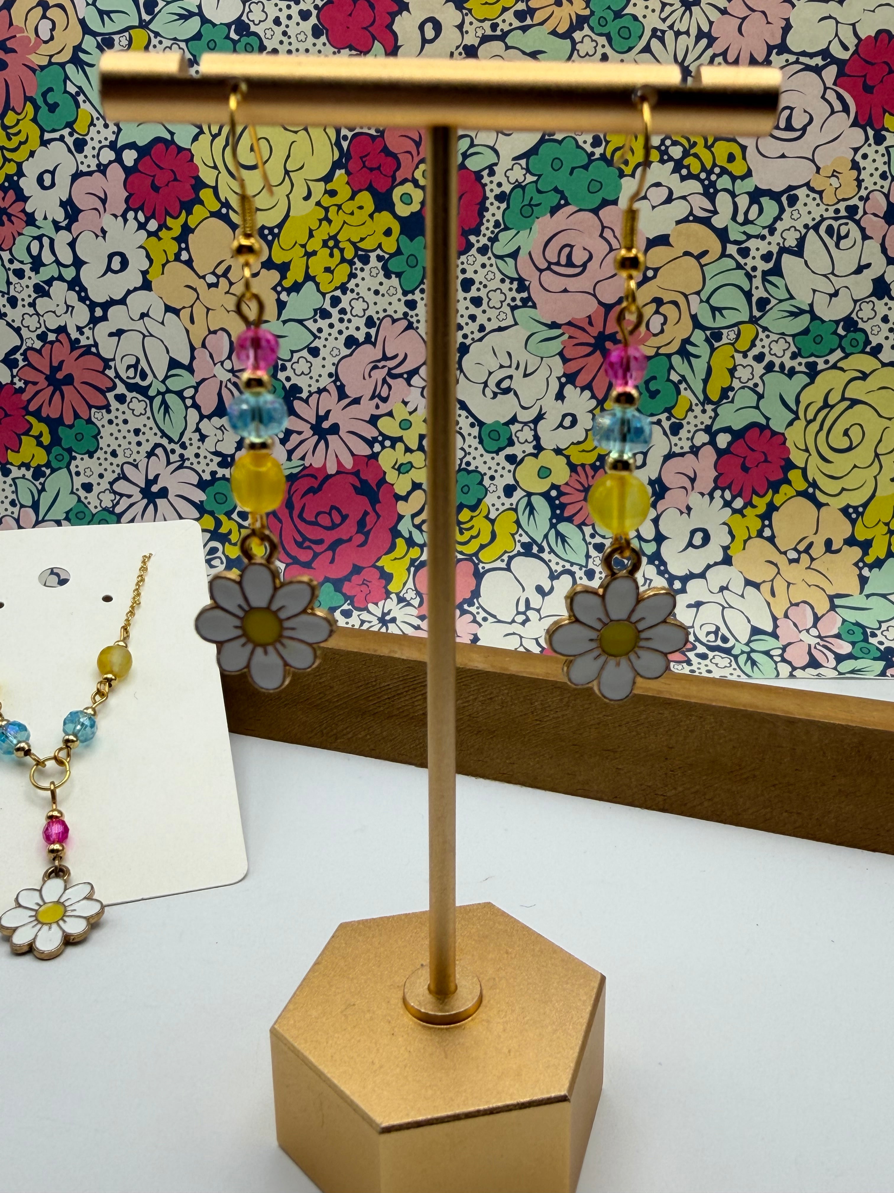 Sparkling Summer Daisy Full Set (Necklace, Earrings, and Bracelet)
